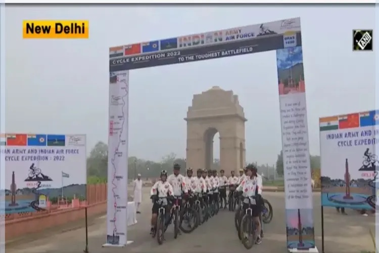 The cyclist starting their expedition from Delhi