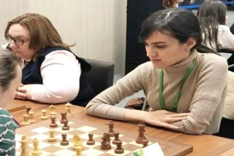 Mitra Hijazipour, international chess player who didn't use Hijab and was removed by the iranian Chess Federation from the National team (Twitter)