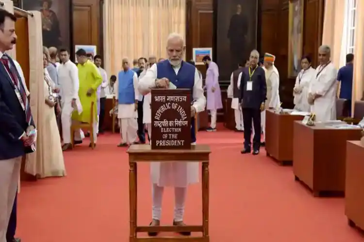 PM Modi casting his vote in the Presidential election