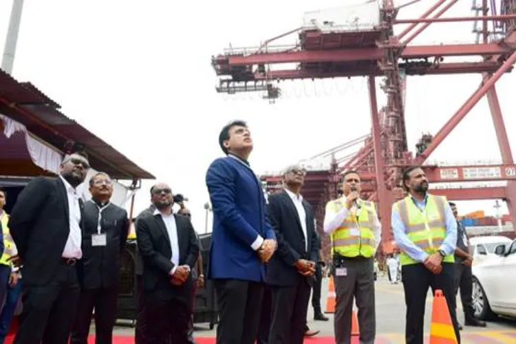 Maldivian President alongwith JNPA officials at JNPA Port