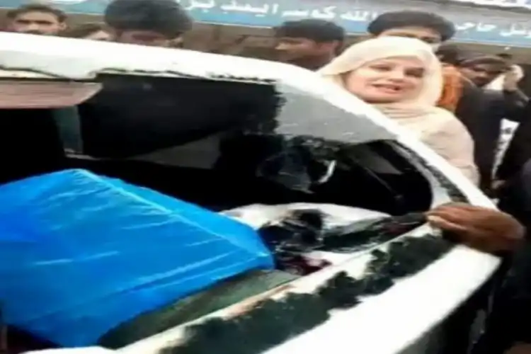 The car of the Sindh Hindu family attacked