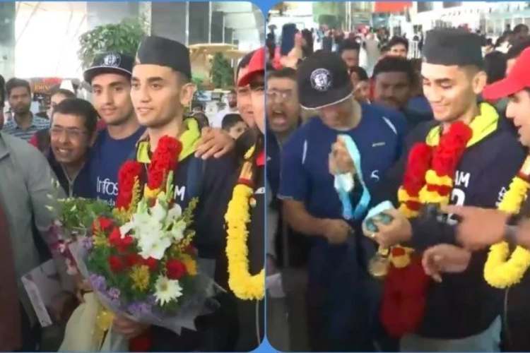 Lakshya Sen received a warm welcome at the Bengaluru airport