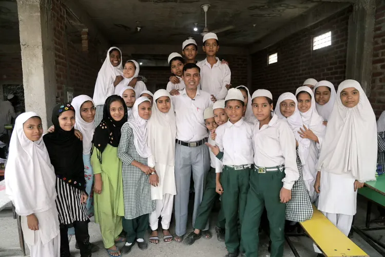 Principal Ram Khiladi with students of Jamia Rashidiya Madrasa