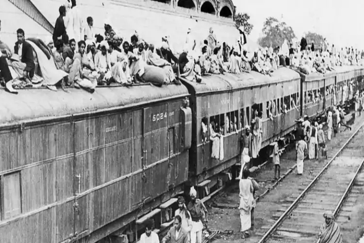 Indians moving between the two domains of India and Pakistan after partition