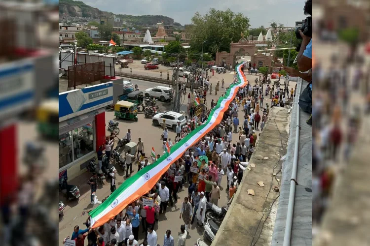 256 feet long tricolour joining the temple and a mosque in Jodhpur