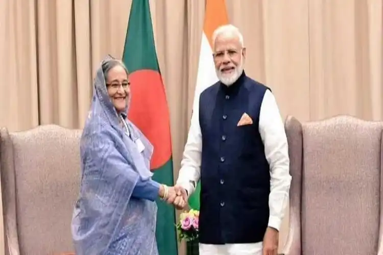 Bangladesh Prime Minister Sheikh Hasina with her Indian counterpart Narendra Modi (Twitter MEA)
