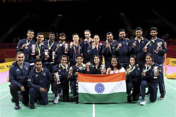 Indian Mixed Badminton Team with the CWG Silver Medal