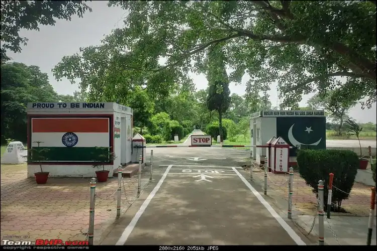 Peepal tree that gives shade to India and Pakistan