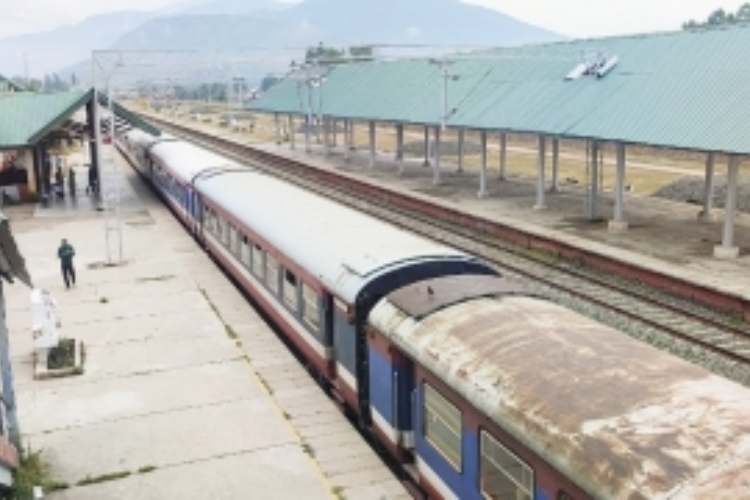 Kashmir will get its first electric train on Oct 2