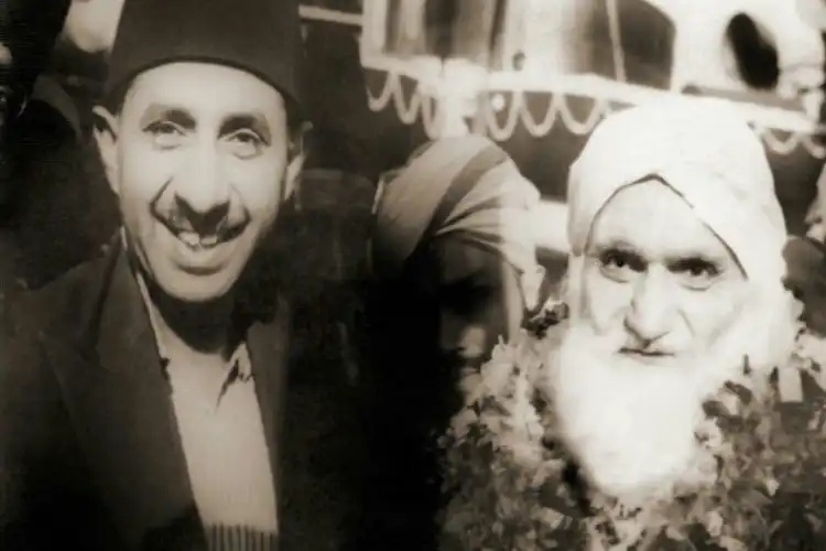 Maulana Ubaidullah Sindhi (Right) with Allah Bux
