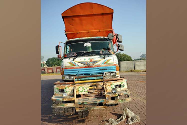 435 gms of heroin was recovered from a Pakistani truck in Attari-Wagah border