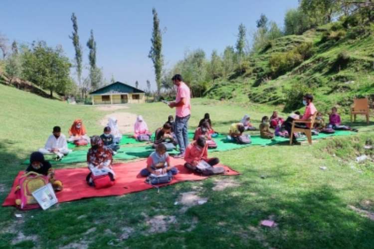 A make-shift school in Kashmir