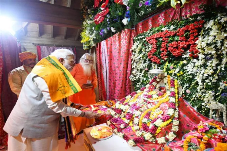 Prime Minister Narendra Modi offering prayers in Ayodhya