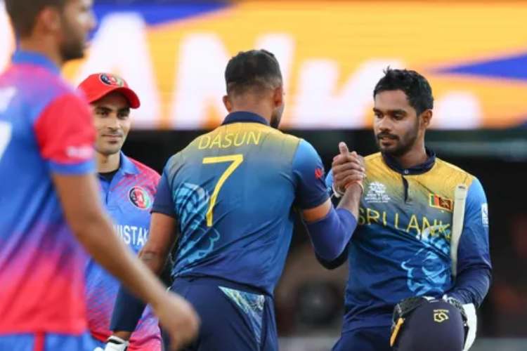 Sri Lanka defeated Afghanistan to keep their hopes for a semifinal berth alive