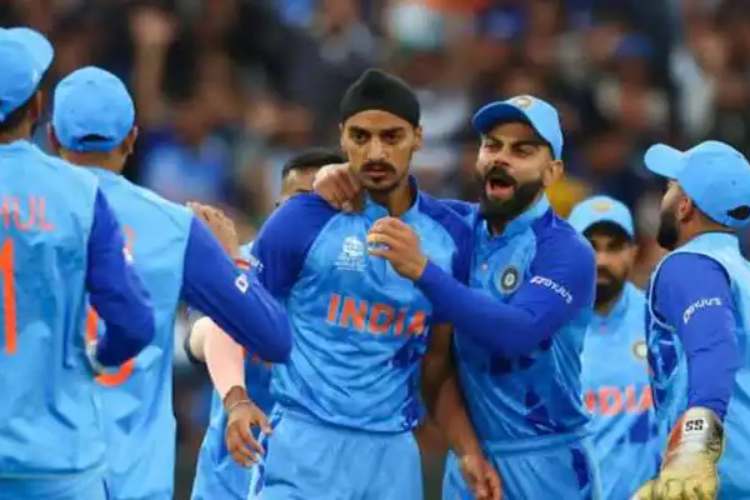 India clinched a 5-run win over Bangladesh to become group topper