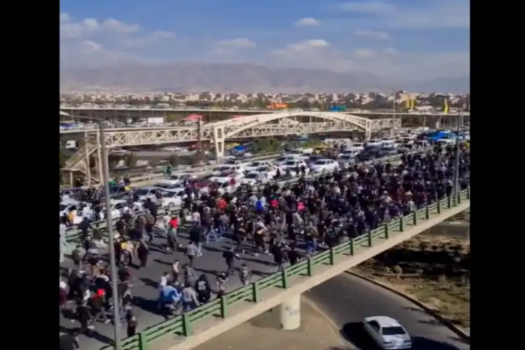 Anti-Hijab protests in Karaj, Iran (Twitter)Protest