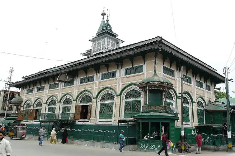 Shrine of Dastgir Sahib at Khanyar, Srinagar