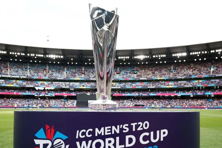 Pakistan and England will play for this trophy on Sunday