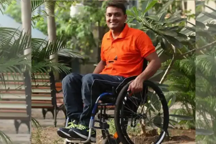 Mohammad Shamas Alam after winning a medal (Twitter)