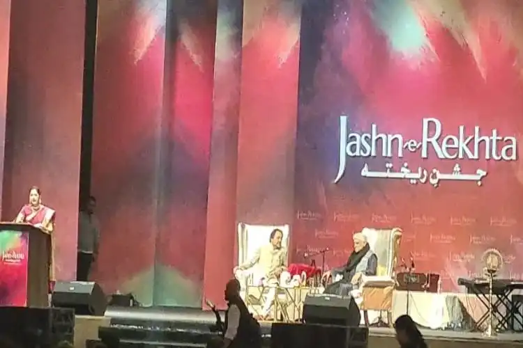 Javed Akhtar speaking at Jashn-e-Rekhta