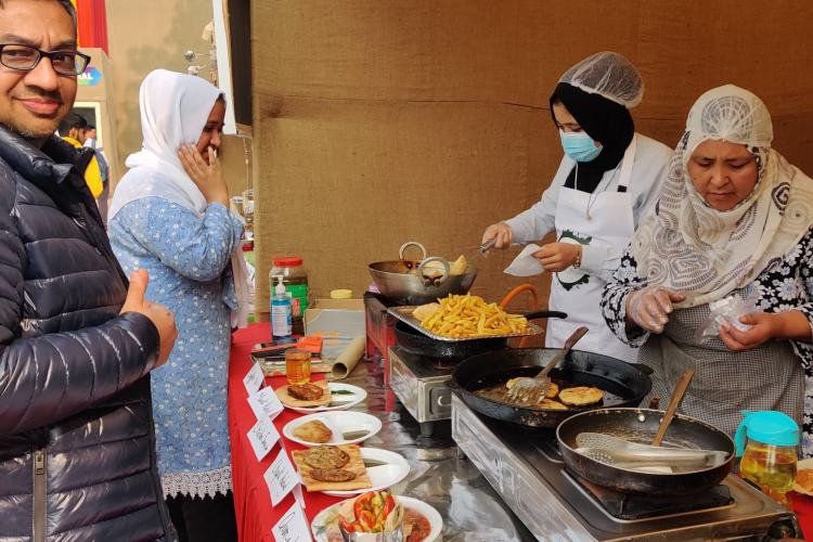 Ilham, a food stall run by Afghani refugees