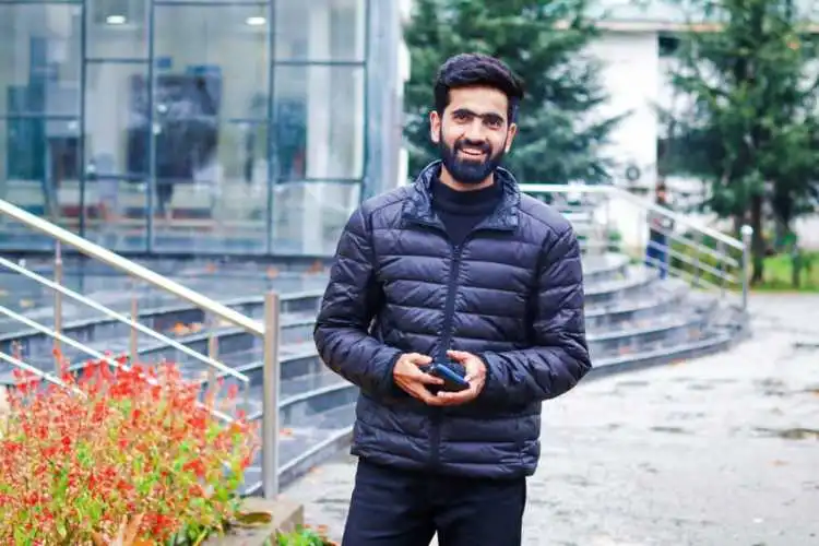 Ummar Jamal is using the power of his pen to bring about social change in Kashmir