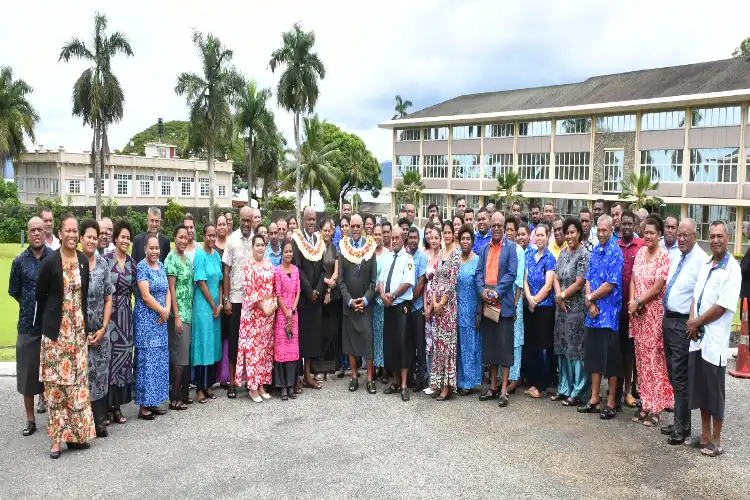  Prime Minister of Fiji Sitiveni Rabuka and Assistant Prime Minister  Sakiusa Tubuna (wearing  garlands) being felicitated at the Ministry of Foreign Affairs in Suva (Twitter of the Fijian government)