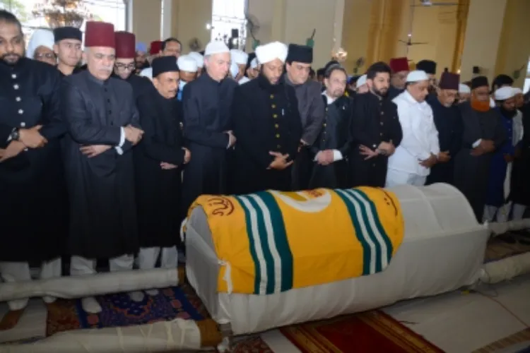 Mourners assemble to pay their last respects to  Mukarram Jah Bahadur