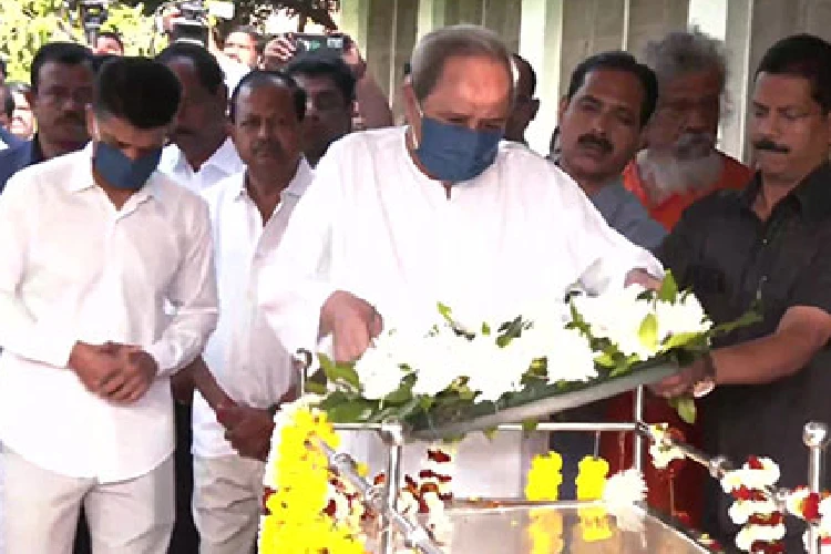 Odisha CM pays last respect to minister Naba Das 