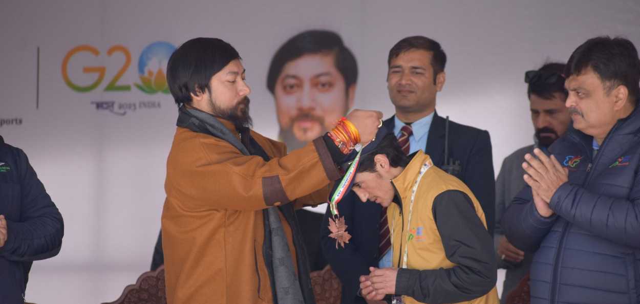 MoS Youth Affairs and Sports Nisith Pramanik distributing medals on the concluding day of the games