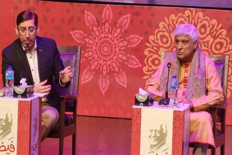 Javed Akhtar speaking at the Faiz Literary festival in Lahore (Twitter)