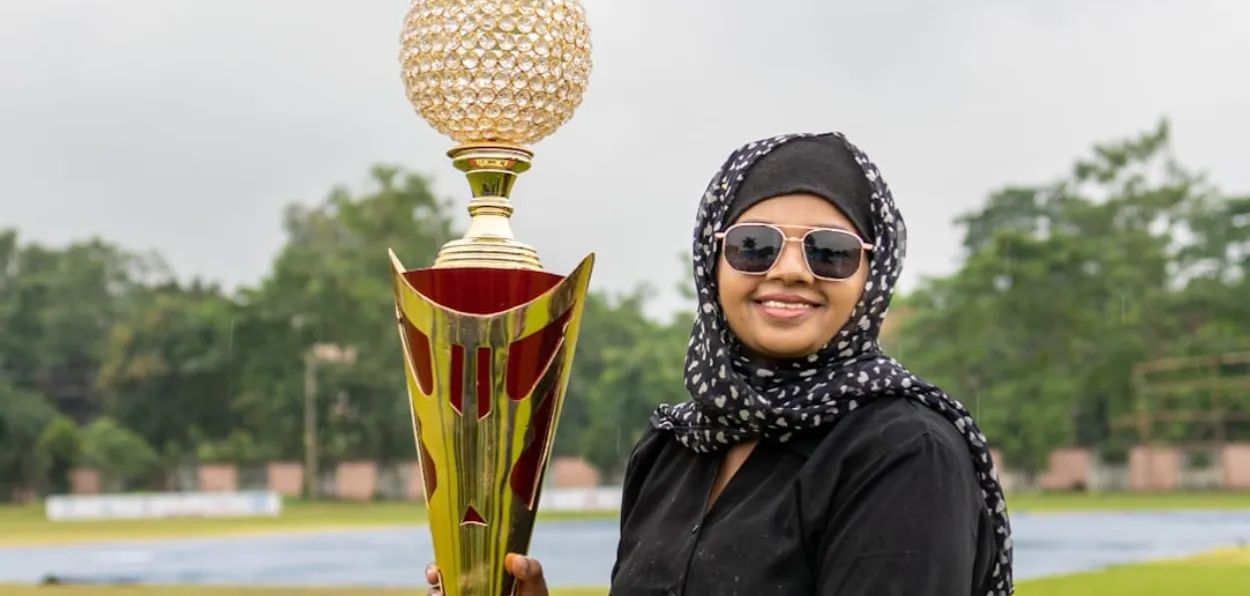 Ghazal Khan with a trophy