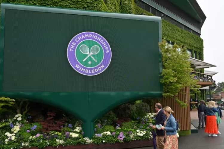 Wimbledon will see Russian and Belarusian players compete this year after last year's ban