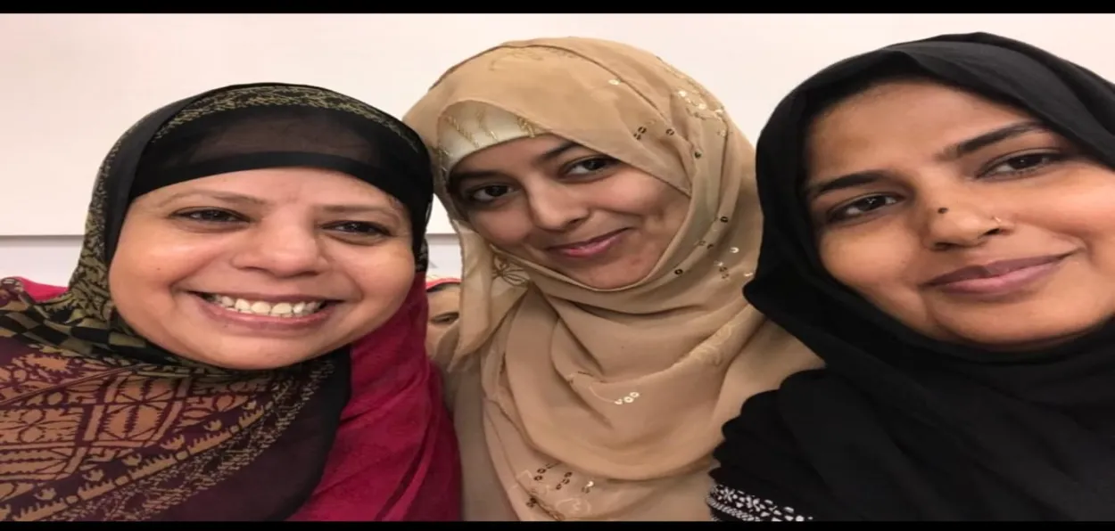 Rana Siddiqui Zaman(Left) with her friends Mariam and Safa at Iftaar time (Image Courtesy Rana Siddiqui Zaman)