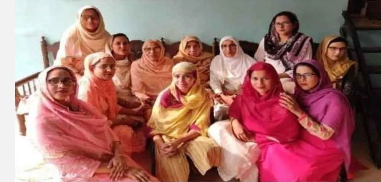 11 daughters of Niyaz Khan