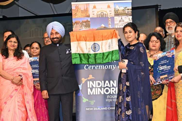 IMF Convenor Satnam Singh Sandhu with members of minority communities at launch of New Zealand Chapter of IMF