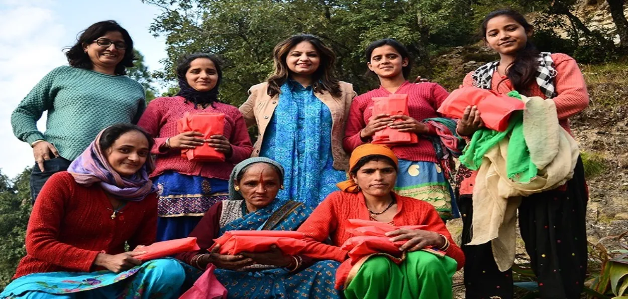 Dr Sania Siddiqui, (Standing third from left) , Founder Hamjoli Foundation with women in hilly areas (Courtesy: Hamjoli Foundation)