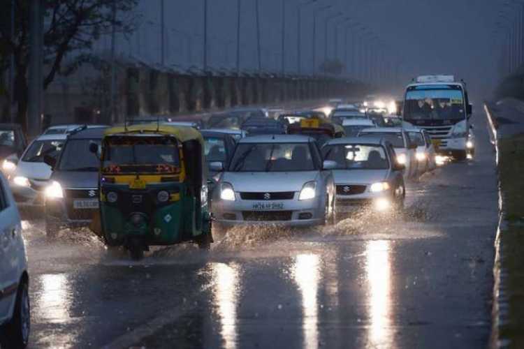 Delhi woke up to rain and thunderstorm on Saturday