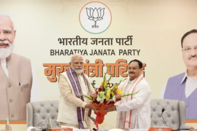 Prime Minister Narendra Modi being felicitated by BJP National President in BJP headquarters on Sunday