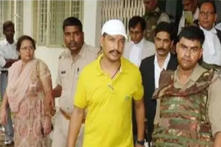 Gangster Sanjeev Jeeva (in yellow shirt) at the Lucknow civil court