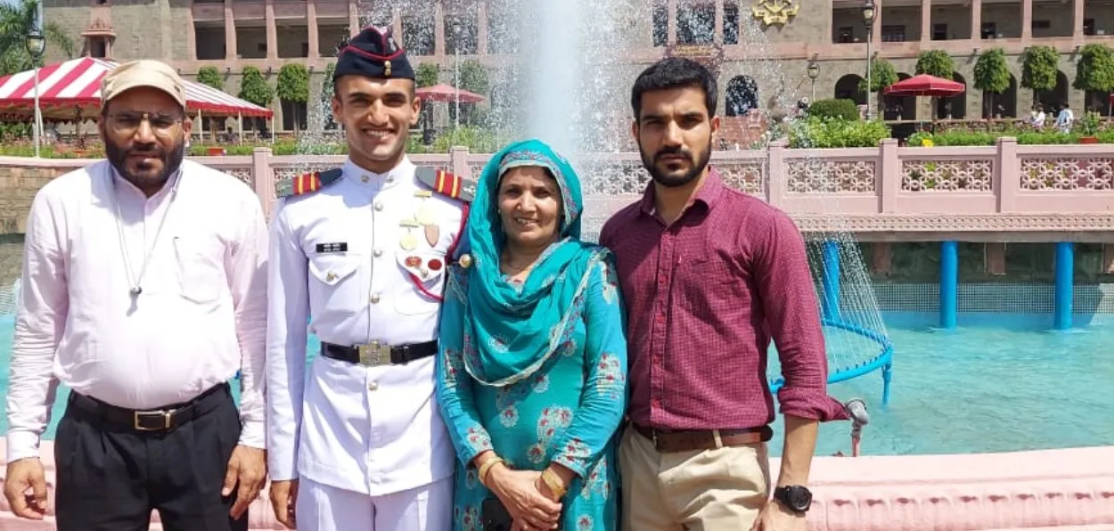 Afrid Afroz with his parents and brother at the NDA, Khadkwasla
