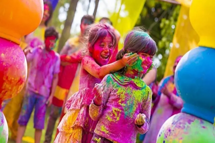 Children enjoying Holi 