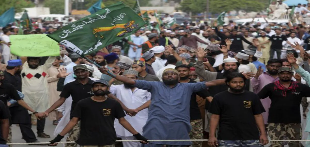 Shia Muslims protesting in Karachi, Pakistan