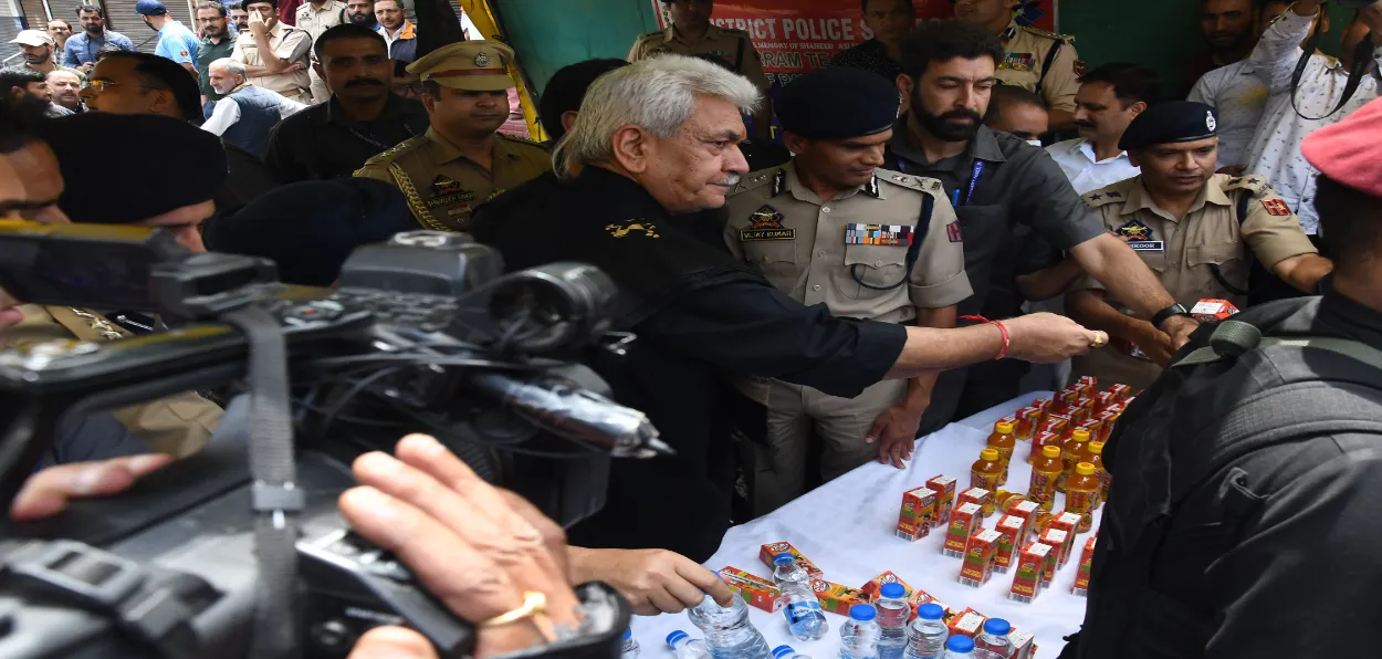 J&K Lt Governor Manoj Singh after flagging off Ashoora procession on 10th Muharram in Srinagar (Images: Basit Zargar)