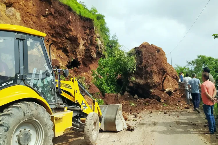 Bulldozer clearing the highway near Bilaspur in HImachal Pradesh