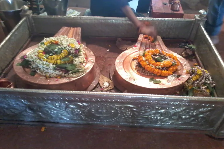 Sarangnath temple in Sarnath is a revered place of  worship for devotees
