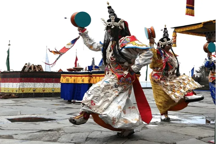 Druk Zangri Khamar: the age-old dance is a spiritual legacy