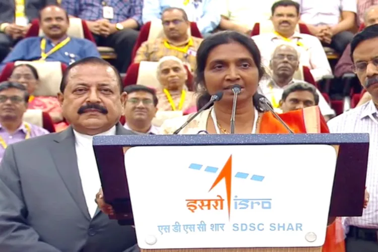  Project Director for Aditya-L1 mission, Nigar Shaji with Union Minister Jitendra Singh