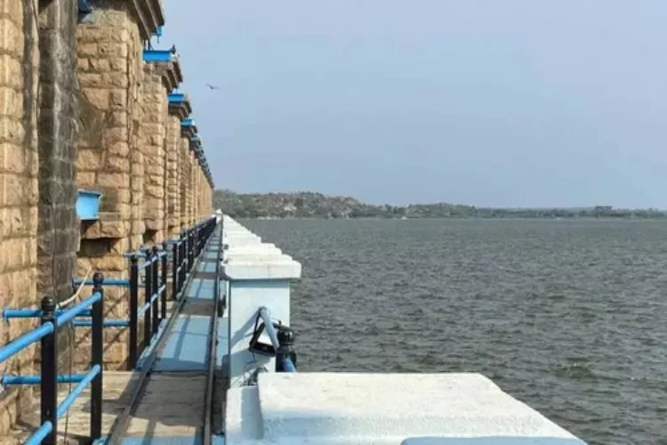 Osman Sagar Lake