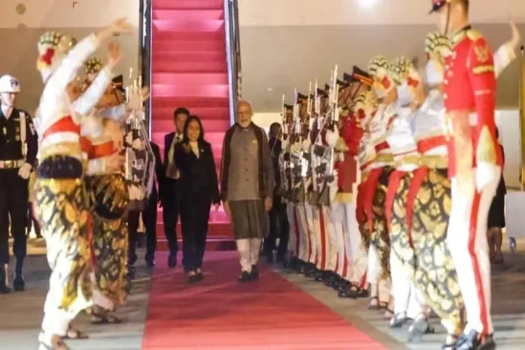 Pm Minister Narendra Modi lands to Jakarta (X)